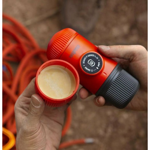 Wacaco Nanopresso Elements Φορητή Μηχανή Espresso με Θήκη Lava Red