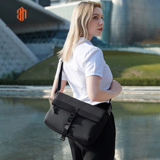 Arctic Hunter K00567 Bag Durable Blacη Universal 9.7" K00567-BK