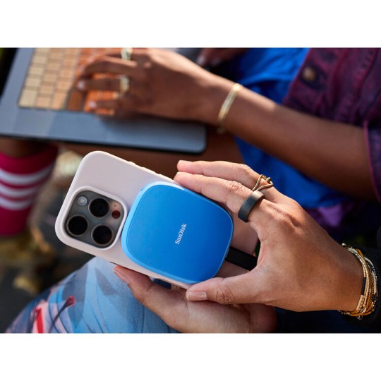 SanDisk 1TB Creator Phone USB 3.2 Gen 2 External SSD