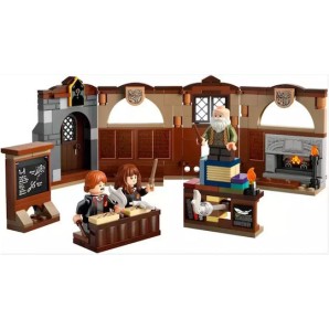 Lego Castle Harry Potter TM - Hogwarts Castle: Charms Class για 8+ Ετών 204τμχ 76442