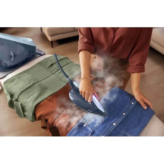 Philips PerfectCare 7000 Steam Ironing Station 8bar with 1.8lt Container