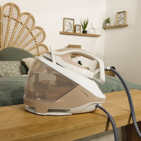 Tefal Pro Express Eco Σύστημα Σιδερώματος Πίεσης 7.6bar με Δοχείο 1.8lt GV9E22E0